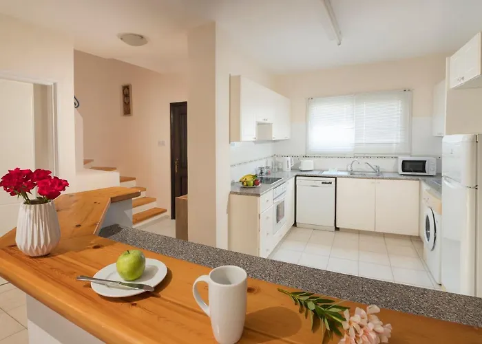 Resitour - Limnaria Gardens