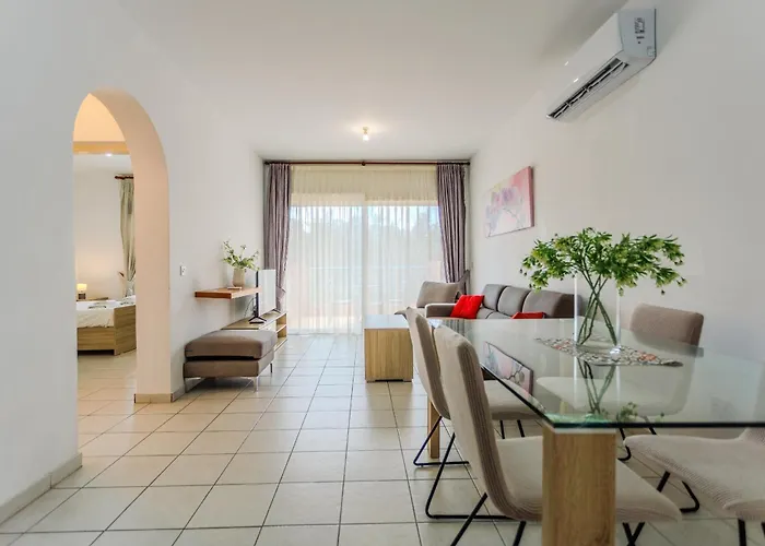 Resitour - Limnaria Gardens Paphos