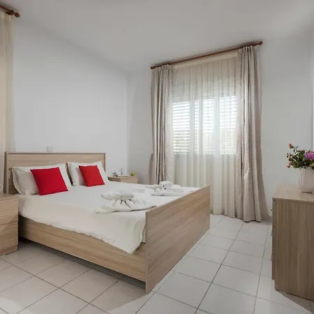 Appartement Resitour - Limnaria Gardens