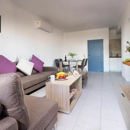 Resitour - Limnaria Gardens Appartement