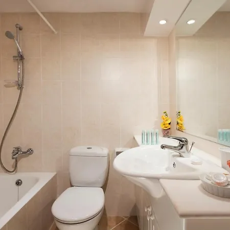 Appartamento Resitour - Limnaria Gardens Paphos