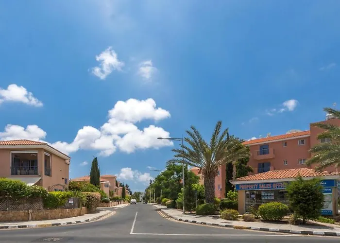 Lägenhet Resitour - Limnaria Gardens