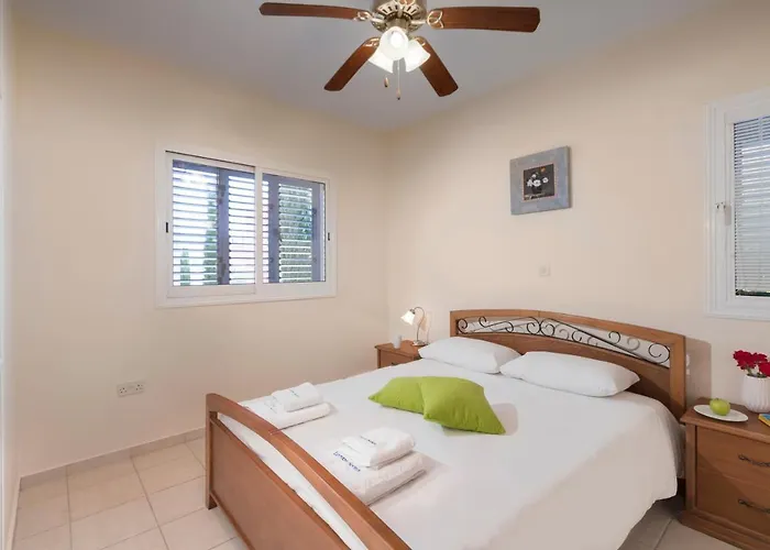 Resitour - Limnaria Gardens Apartamento *