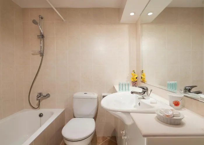 Lägenhet Resitour - Limnaria Gardens Paphos